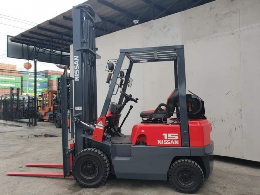 ขายราคาถูก โฟล์คลิฟท์ NISSAN รถญี่ปุ่น นำเข้า เสา 4.5 เมตร ยกได้ 1.5 ตัน ระบบเกียร์คลัทช์ ชั่วโมงงานน้อย