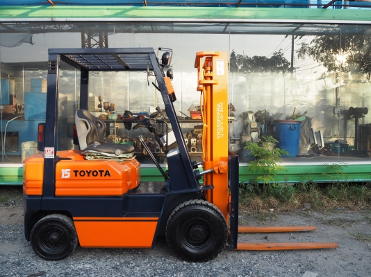 ขายถูก งบแสนต้นๆ โฟลคลิฟท์ TOYOTA 5FG15 รุ่น 5 ยอดนิยม ญี่ปุ่น นำเข้า เครื่องเบนซิน เสา 3 เมตร ยกได้ 1.5 ตัน เกียร์คลัทช์