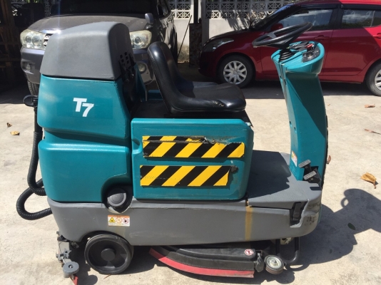 ขายเครื่องขัดพื้นนั่งขับ TENNANT T7 เก่าญี่ปุ่น