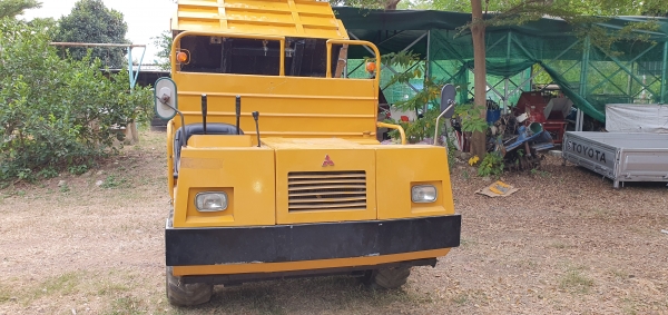 8 ล้อ 18 แรง รถบรรทุกการเกษตรและก่อสร้าง