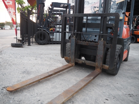 ขายโฟล์คลิฟท์ ญี่ปุ่น นำเข้า TOYOTA 6FG15  ยก 1.5 ตัน เสา 3 เมตร เบนซิน เกียร์ Manual