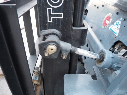 ขายโฟล์คลิฟท์ ญี่ปุ่น นำเข้า TOYOTA 6FG15  ยก 1.5 ตัน เสา 3 เมตร เบนซิน เกียร์ Manual