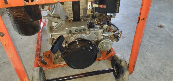 เครื่องปั้นไฟ 5. 6 kva 4000 w 220 v เครื่องปั้นไฟ 5. 6 kva 4000 w 220 v