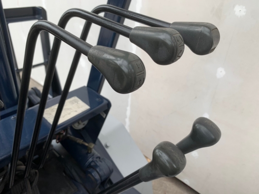 โฟล์คลิฟท์งาเท ฟรี!! บุ๊งกี๋ใหม่ 1 ลูก รถญี่ปุ่นนำเข้า KOMATSU FD25-11 ยกได้ 2.5 ตัน เสา 4 เมตร เครื่องดีเซล เกียร์คลัทช์ โฟล์คลิฟท์งาเท ฟรี!! บุ๊งกี๋ใหม่ 1 ลูก รถญี่ปุ่นนำเข้า KOMATSU FD25-11 ยกได้ 2.5 ตัน เสา 4 เมตร เครื่องดีเซล เกียร์คลัทช์