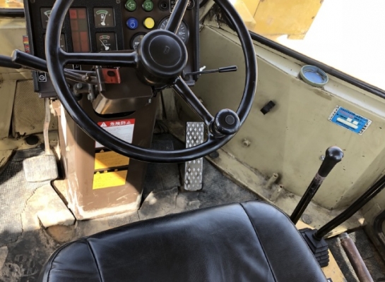 ขายรถตักล้อยาง KOMATSU WA150-1 นำเข้าเองจากญี่ปุ่น สภาพสวยพร้อมใช้ มีVDOการทำงานครับ ขายรถตักล้อยาง KOMATSU WA150-1 นำเข้าเองจากญี่ปุ่น สภาพสวยพร้อมใช้ มีVDOการทำงานครับ