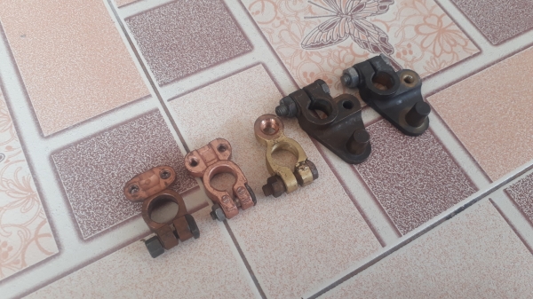 ขั้วแบตเตอรี่ทองแดง มือสองจากญี่ปุ่น ขั้วแบตเตอรี่ทองแดง มือสองจากญี่ปุ่น