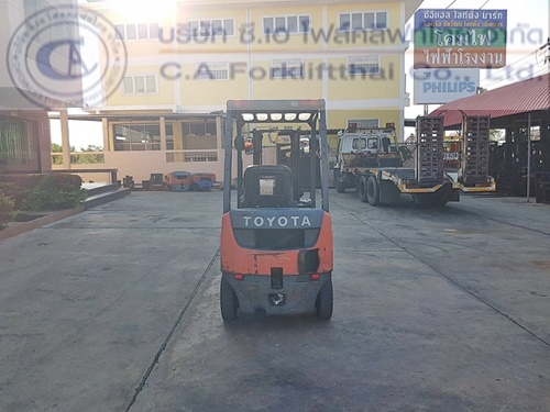 ขาย รถโฟล์คลิฟท์ TOYOTA รุ่น 8FGL15