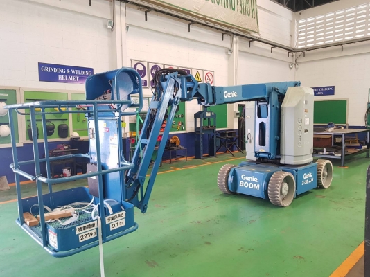 ขายรถกระเช้า9เมตร GENIE Z-30/20N ปี2007 ยางดี แบตเตอรี่ดี ระบบสมบูรณ์ 092-929-9942 ธีรเทพ