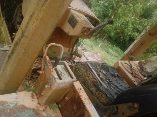 ขายเหมา2คัน360,000 CAT D7E กับKOMATSU D50S-16 เอกสารเล่มขายตามสภาพ ขายเหมา2คัน360,000 CAT D7E กับKOMATSU D50S-16 เอกสารเล่มขายตามสภาพ