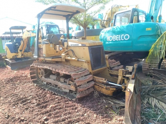 มาใหม่รถดันดิน MITSUBISHI. BD2H เก่านอกแท้  เดิมๆๆ  สภาพสวย  ใช้งานมาน้อย..โทร 089-3818694  จ๊อย