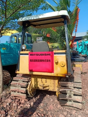 มาใหม่รถดันดิน MITSUBISHI. BD2H เก่านอกแท้  เดิมๆๆ  สภาพสวย  ใช้งานมาน้อย..โทร 089-3818694  จ๊อย