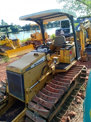 มาใหม่รถดันดิน MITSUBISHI. BD2H เก่านอกแท้  เดิมๆๆ  สภาพสวย  ใช้งานมาน้อย..โทร 089-3818694  จ๊อย