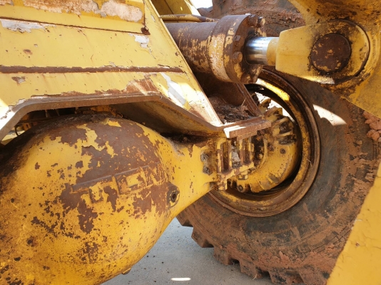 ขายรถตักล้อยาง TCM870-2 ราคา.650000 ระบบเกิยร์ใช้ได้ 4 เกิรย์ ยางพร้อมใช้ แอร์มี เอกสารใบซื้อขาย สนใจเน้นโทร@ไลน์ 0813531946 ต่อ.บางนา รถอยู่.โคราช