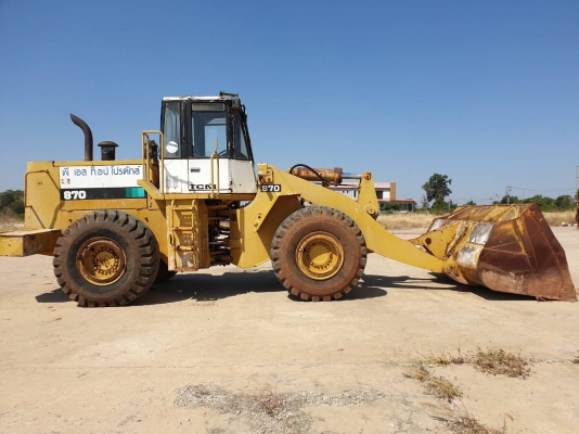 ขายรถตักล้อยาง TCM870-2 ราคา.650000 ระบบเกิยร์ใช้ได้ 4 เกิรย์ ยางพร้อมใช้ แอร์มี เอกสารใบซื้อขาย สนใจเน้นโทร@ไลน์ 0813531946 ต่อ.บางนา รถอยู่.โคราช