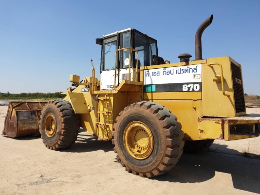 ขายรถตักล้อยาง TCM870-2 ราคา.650000 ระบบเกิยร์ใช้ได้ 4 เกิรย์ ยางพร้อมใช้ แอร์มี เอกสารใบซื้อขาย สนใจเน้นโทร@ไลน์ 0813531946 ต่อ.บางนา รถอยู่.โคราช