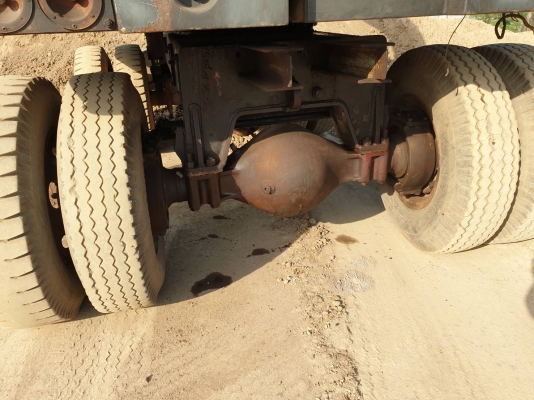 เเบคโฮล้อยางKOMATSU PC100-1 2เพลาถอดออกหนึ่งเพลารถทำงานได้ปกติราคา 250,000 เเบคโฮล้อยางKOMATSU PC100-1 2เพลาถอดออกหนึ่งเพลารถทำงานได้ปกติราคา 250,000