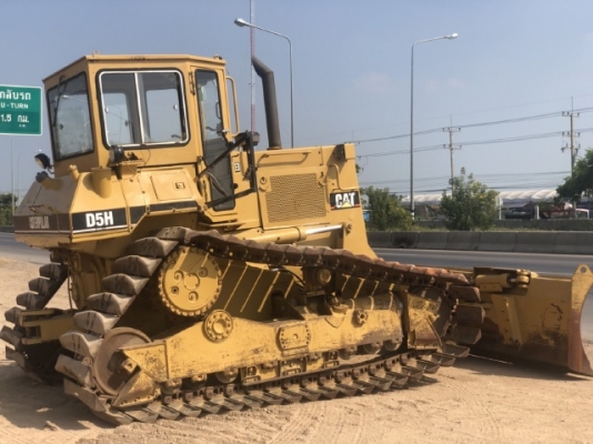 ขายรถดันดิน CAT D5H นำเข้าเองจากญี่ปุ่น สภาพสวยพร้อมใช้ มีVDOการทำงานครับ ขายรถดันดิน CAT D5H นำเข้าเองจากญี่ปุ่น สภาพสวยพร้อมใช้ มีVDOการทำงานครับ