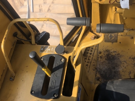 ขายรถดันดิน CAT D5H นำเข้าเองจากญี่ปุ่น สภาพสวยพร้อมใช้ มีVDOการทำงานครับ ขายรถดันดิน CAT D5H นำเข้าเองจากญี่ปุ่น สภาพสวยพร้อมใช้ มีVDOการทำงานครับ