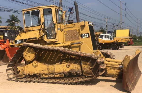 ขายรถดันดิน CAT D5H นำเข้าเองจากญี่ปุ่น สภาพสวยพร้อมใช้ มีVDOการทำงานครับ ขายรถดันดิน CAT D5H นำเข้าเองจากญี่ปุ่น สภาพสวยพร้อมใช้ มีVDOการทำงานครับ