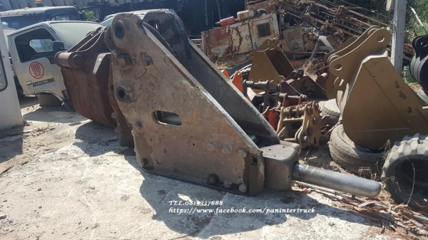 มหกรรม ลดล้างสต๊อค*FROM JAPANหัวกระแทกBREAKER ยี่ห้อ:TNB (ไม่มีถุงลม)สำหรับรถขุดไซค์ 200 ,220 /สลัก80มิล