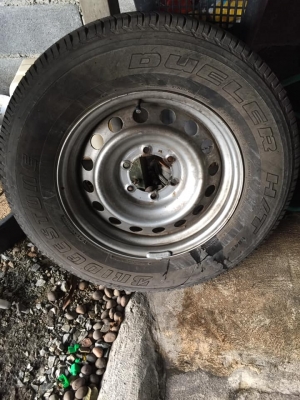 ขายล้ออะไหล่โตโยต้า บริสโตน265/65/17ปี12 ยังไม่เคยลงถนน สนใจโทร.0879050181.จัดส่งได้ทุกที่ทั่วไทย