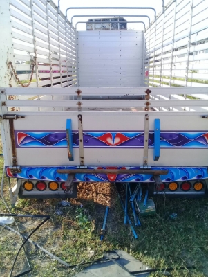 กระบะรถล่องพื้นแสตนเลส ยาว7เมตรกว้าง243เซน คัชซีกว้าง82เซน