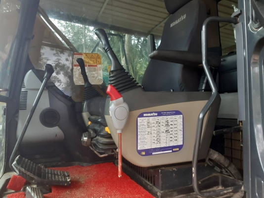 KOMATSU PC130-8 สภาพพร้อมใช้ เอกสารเล่มทะเบียนราคา 1,300,000