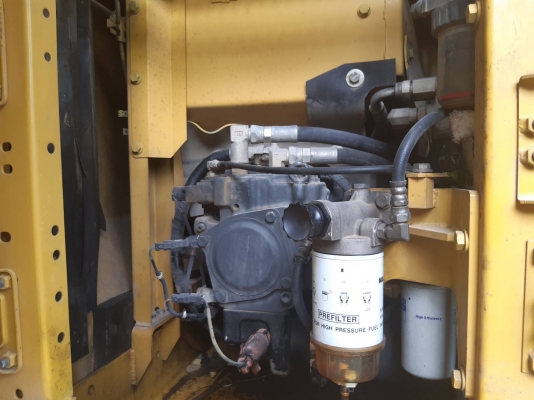 KOMATSU PC130-8 สภาพพร้อมใช้ เอกสารเล่มทะเบียนราคา 1,300,000