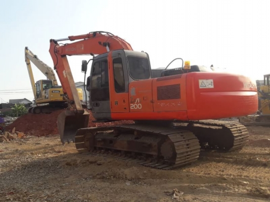 HITACHI ZX200-1