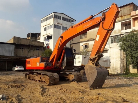 HITACHI ZX200-1