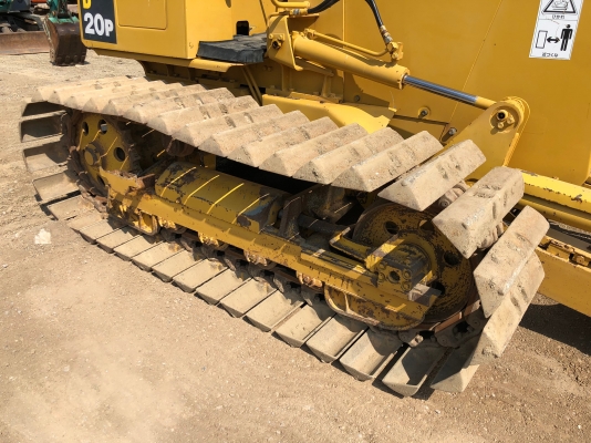 รถดัน D2 รถแทรคเตอร์ โคมัสสุ D20P-7E รุ่นนิยม รถสวยพร้อมใช้งาน ใบมีด 6 ทิศทาง นำเข้า โทร 081-8581834