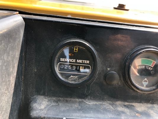 รถดัน D2 รถแทรคเตอร์ โคมัสสุ D20P-7E รุ่นนิยม รถสวยพร้อมใช้งาน ใบมีด 6 ทิศทาง นำเข้า โทร 081-8581834