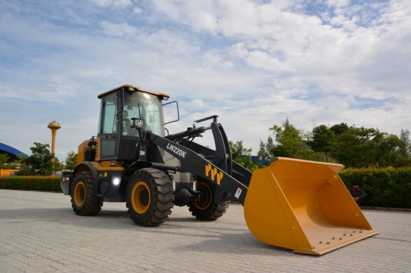 รถตัก 1.5 คิว แขนยาว 4.5 เมตร ไม่ต้องดาวน์ ผ่อน 36 งวด รับทุกอาชีพ สำหรับตักผลผลิตเกษตร ข้าว มัน ปาล์ม ข้าวโพด