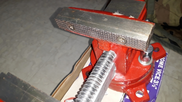 ขายปากกาจับงานขนาด3 1/2"ใหม่MADE IN JAPAN.