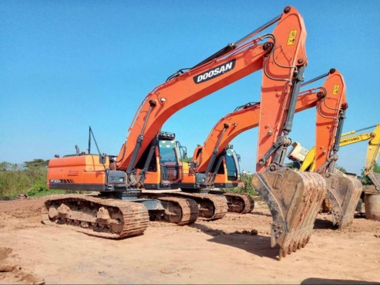 ขายดาวน์2คันๆละ350,000 มี SUMITOMOกับDOOSAN สภาพพร้อมใช้