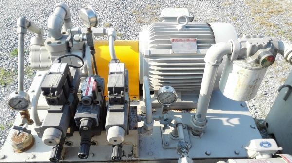 ชุดต้นกำลังถังปั้มไฮดรอลิคญี่ปุ่น(Power Unit) TOYO OKI Press 160 bar มอเตอร์ Mitsubishi 15 HP 380V ถังพัก 250 Lite พร้อมคอนโทรลไฟฟ้า AC 220V