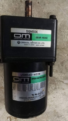 800บาท ส่งฟรี โทร 083-2000058  LINE ID: ub2603 มอเตอร์เกียร์ยี่ห้อ ORIENTAL ขนาดกำลัง 40W อัตราทด 1:50 ใช้ไฟ 220V