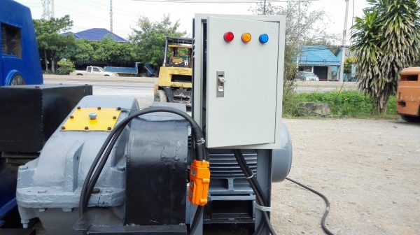 เครื่องม้วนเหล็กแผ่นประกอบใหม่ขนาดใหญ่ หน้ากว้าง 8 ฟุต เพลาลูกกลิ้งตัน ม้วนงาน 6-16 mm ออปชั่นพิเศษหัวเพลาม้วนแบบดัดโค้งได้ ระบบไฟ 380V พร้อมตู้ไฟรีโมทคอนโทรล เครื่องประกอบใหม่ 100\%