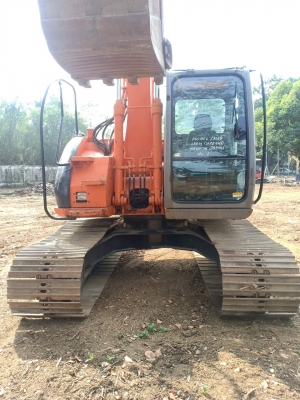 ขายHITACHI ZX135US. เก่านอกแท้  แทรคนใหญ่  สวย ใช้งานมาน้อย โทร 089-3818694 จ๊อย