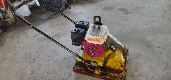 เครื่องตบดิน .45 x .60  พร้อมใช้