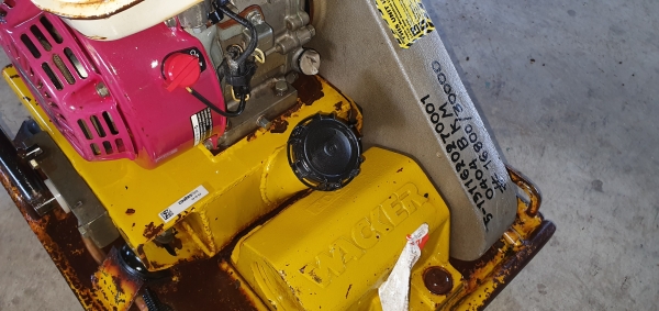 เครื่องตบดิน .45 x .60  พร้อมใช้