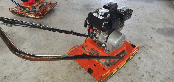 เครื่องตบ 45 x 60 ซ.ม. 15800 บาท