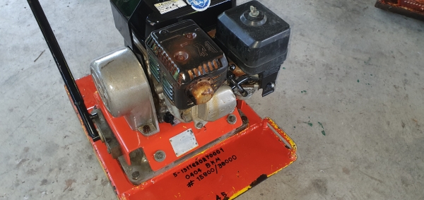 เครื่องตบ 45 x 60 ซ.ม. 15800 บาท