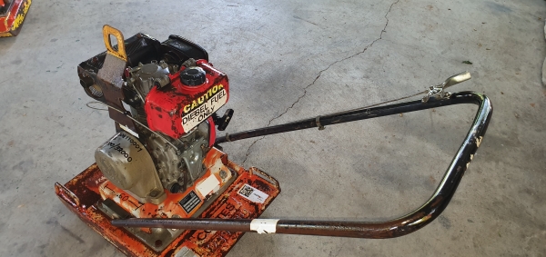 เครื่องตบดีเซล 45 x 60 ซ.ม. USA