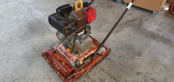 เครื่องตบดีเซล 45 x 60 ซ.ม. USA