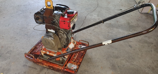 เครื่องตบดีเซล 45 x 60 ซ.ม. USA