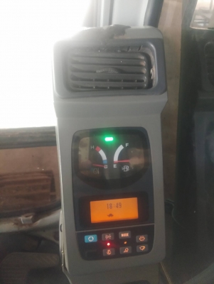 ขาย 999,999 KOBELCO sk 200-6 yn09 super เล่มทะเบียน ไฟฟ้าครบ เครื่องดี ปั้มแรง เอวแน่น ช่วงล่างเต็ม รถสวยพร้อมใช้เอกสารพร้อมโอน รถอยู่ อยุธยา 090-772-3710 090-772-3708