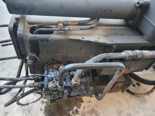 Hiab 6 ตัน สำหรับติดตั้งบนรถบรรทุก พร้อมใช้งาน OEK 098-5625920