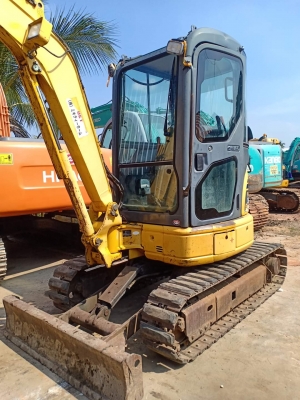 ขาย..KOMATSU PC30MR-2. เก่านอกแท้  เดิมๆๆสภาพสวย ใช้งานมาน้อย โทร 089-3818694 จ๊อย