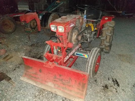 รถไถนั่งขับ  (ไม่รวมเครื่องยนต์)